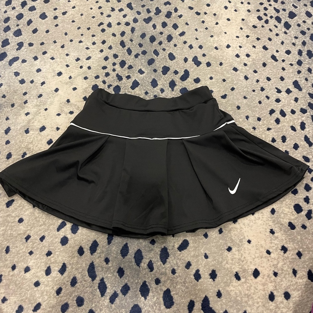 Nike tennis skirt size M!